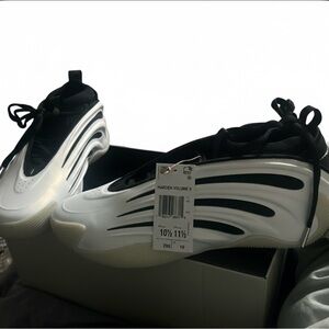 Adidas Harden Volume 9 pearlized